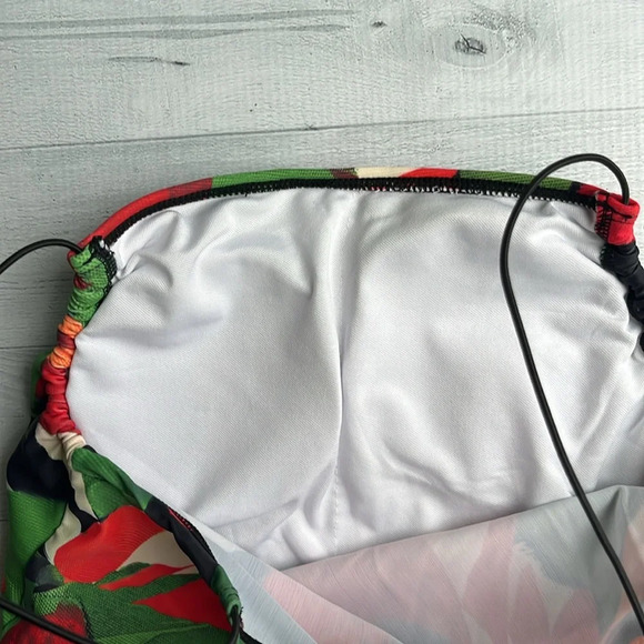 PrettyLittleThing Floral Print One Piece Swimsuit US 2 - Picture 6 of 11